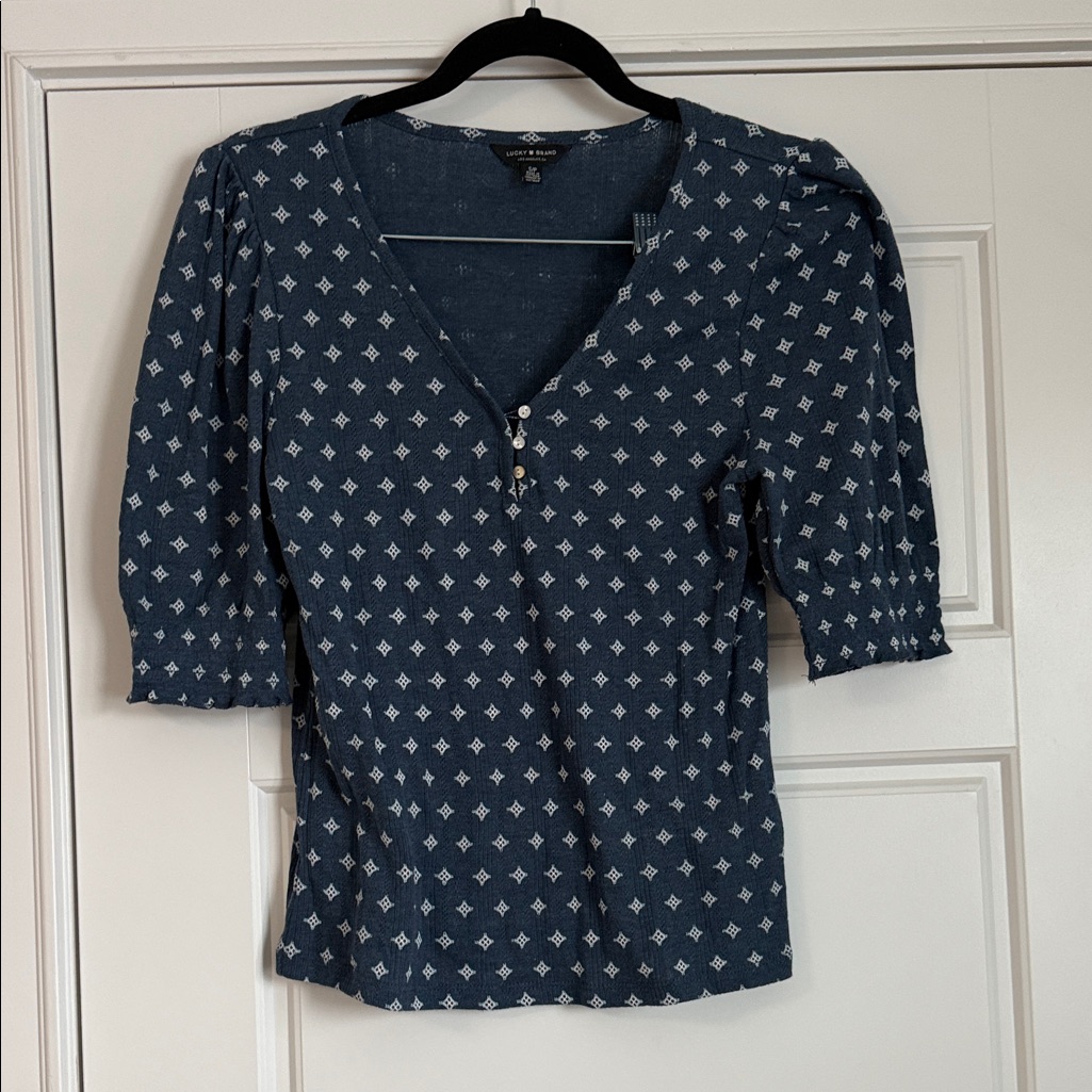 Lucky Brand Blue Diamond Print Blouse Lucky Brand Blue Diamond Print Blouse